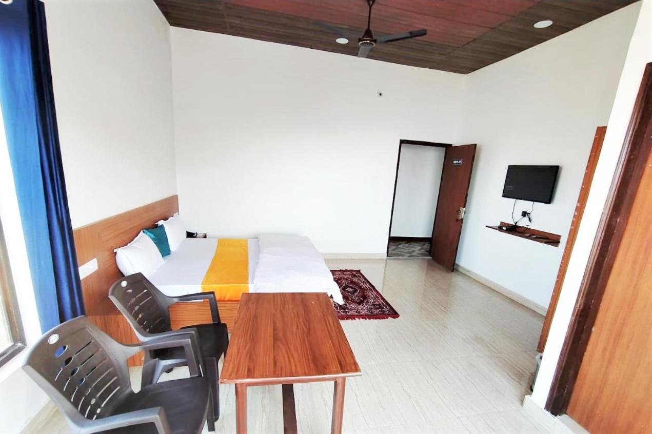 Maavaa Dreamland Apartment Lansdowne Luaran gambar